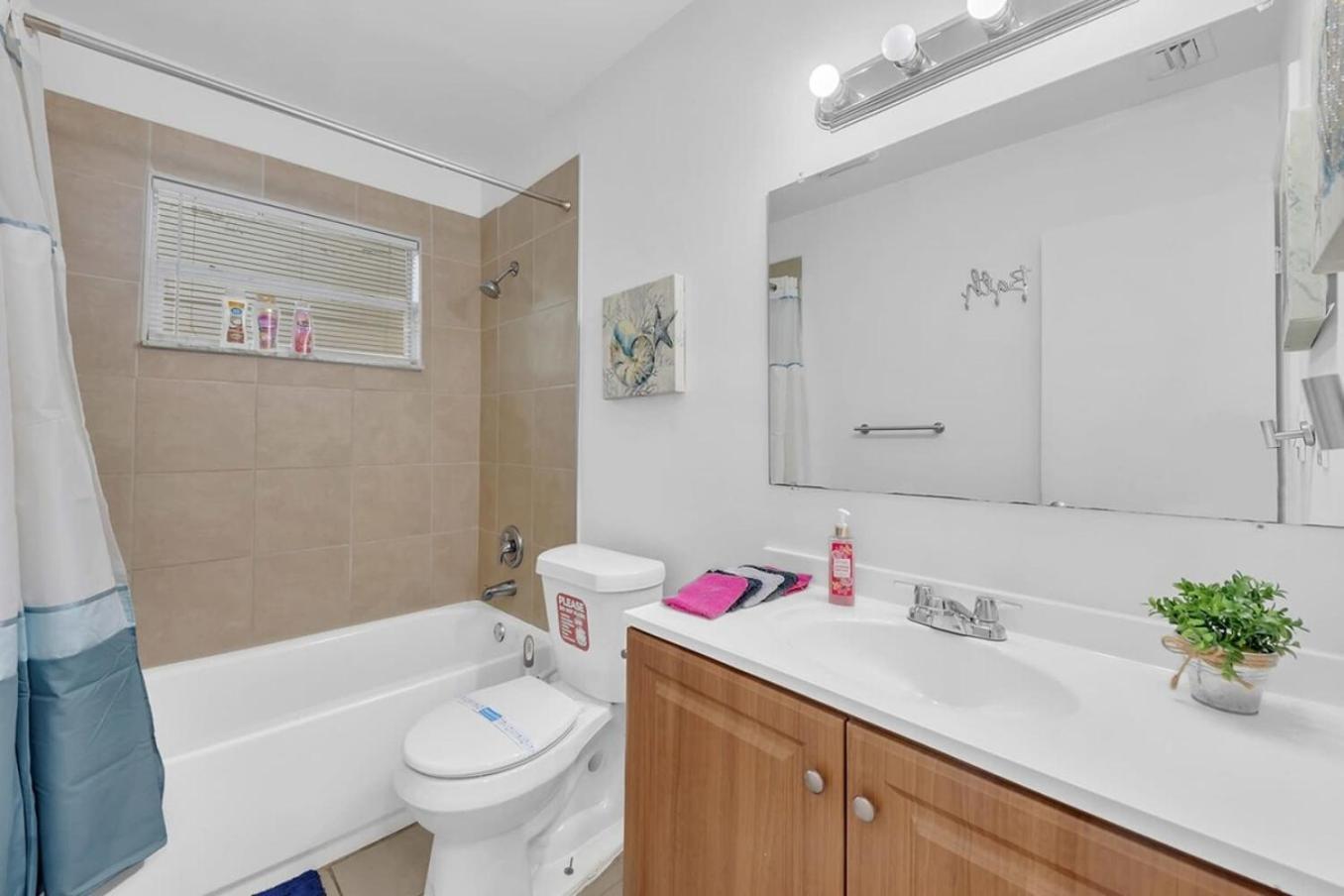 2 Bedroom House Minutes From Beach And Casino Db1 Dania Beach Exteriér fotografie