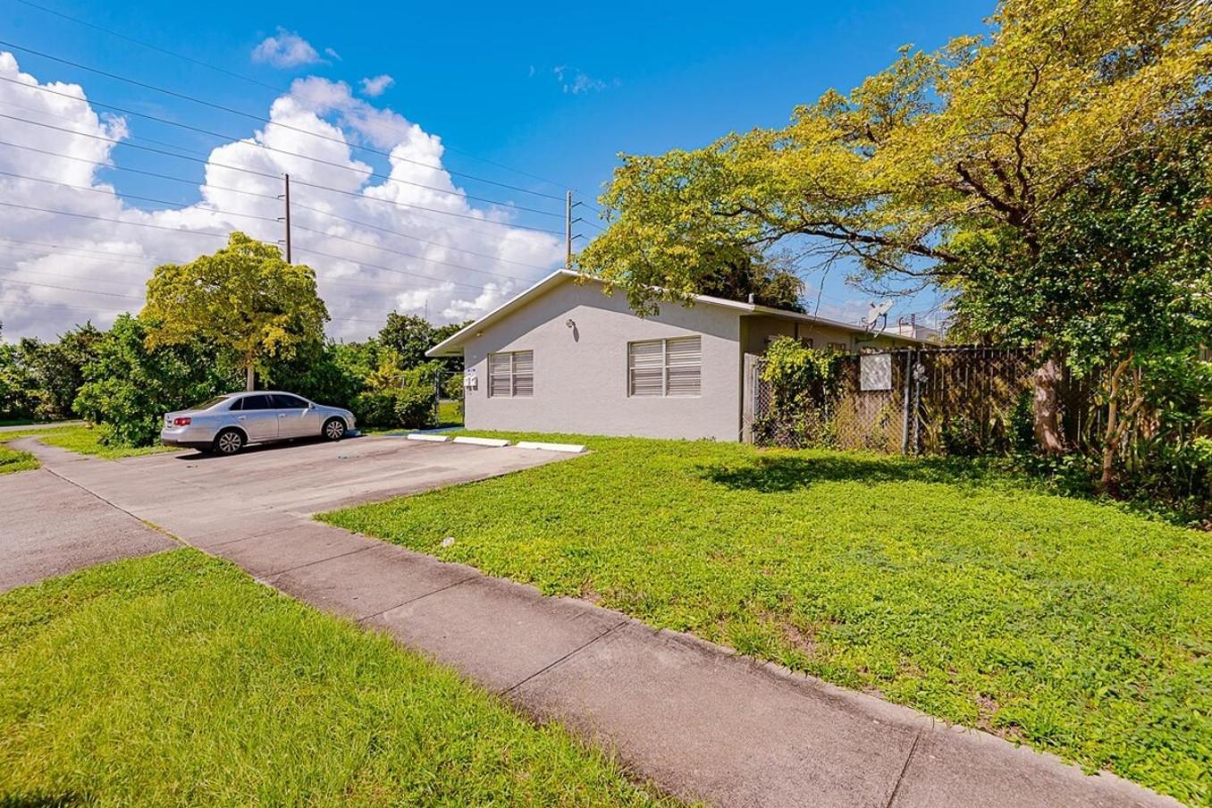2 Bedroom House Minutes From Beach And Casino Db1 Dania Beach Exteriér fotografie