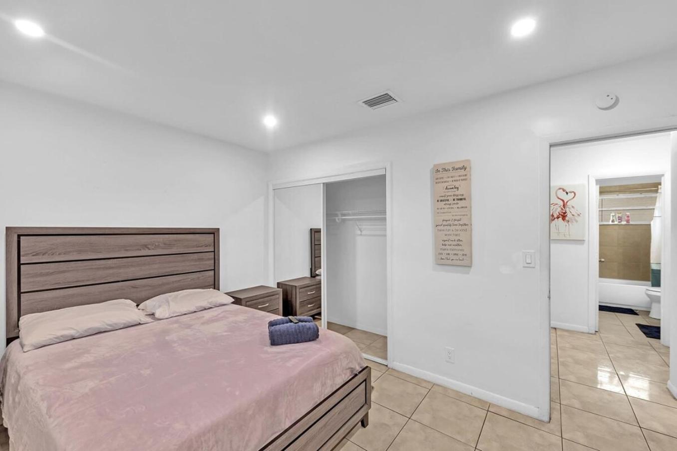 2 Bedroom House Minutes From Beach And Casino Db1 Dania Beach Exteriér fotografie