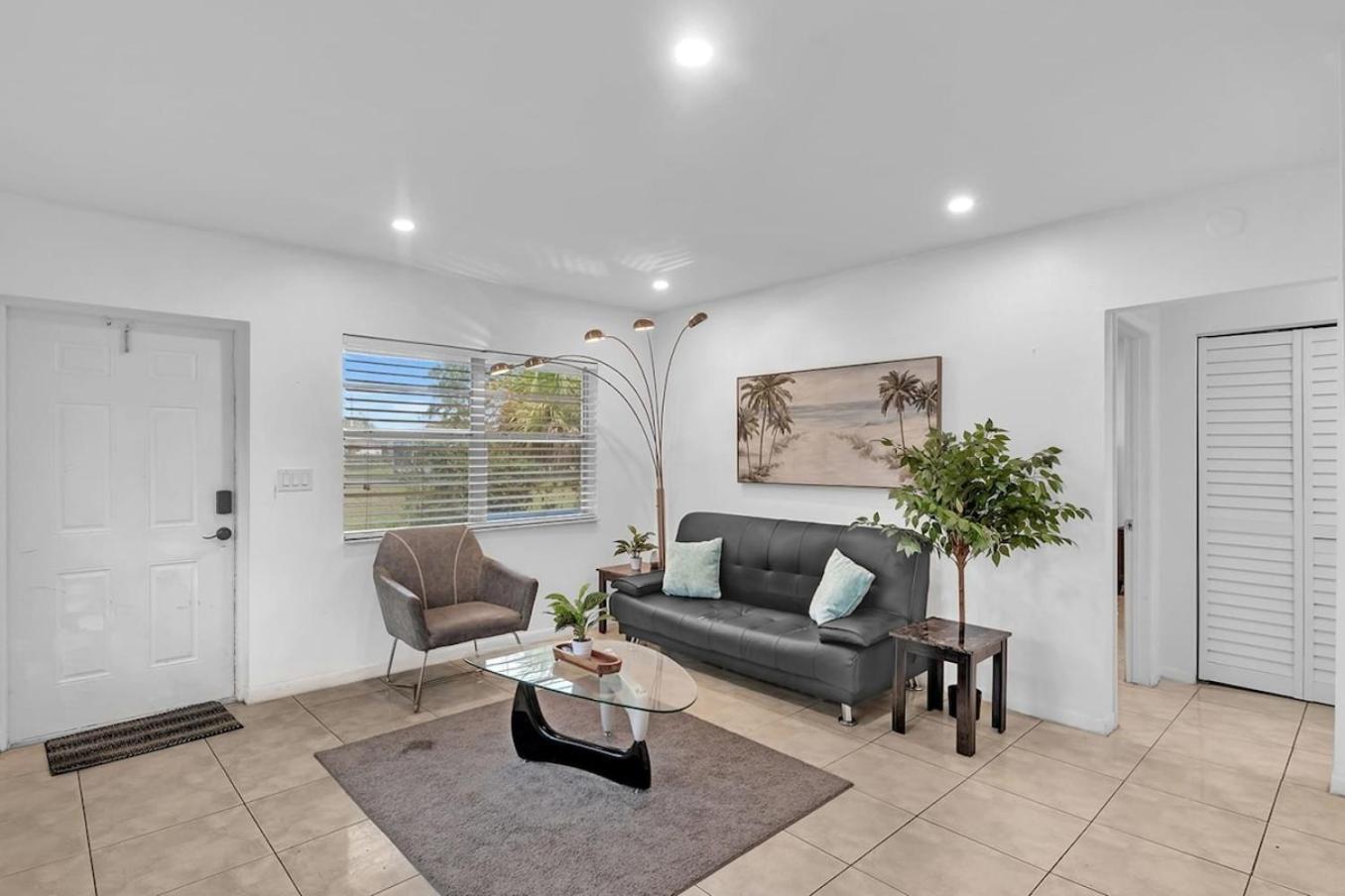 2 Bedroom House Minutes From Beach And Casino Db1 Dania Beach Exteriér fotografie